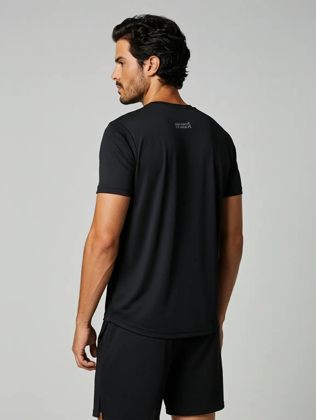 On Fleek T-Shirt Fit - Preta